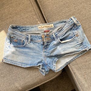 Size 3 Hollister short shorts
